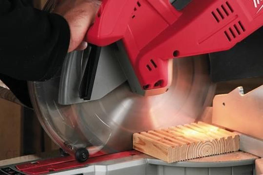 Scie radiale MS 304 DB, Debrico, magasin de matériaux de construction sur Bruxelles