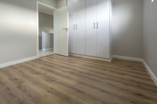AGT NATURA LINE ILGAZ OAK 8MM (1,83M²/PQ),  parquet, Debrico magasin de matériaux de construction sur Bruxelles
