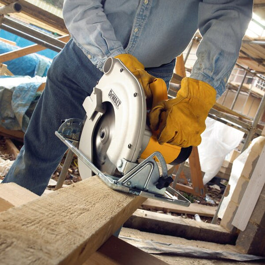 SCIE CIRCULAIRE 1700W 240MM, Debrico, magasin de matériaux de construction sur Bruxelles