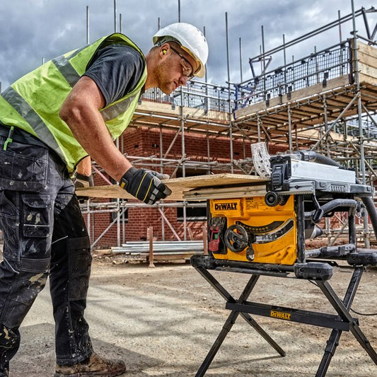 SCIE A TABLE 1850W 210MM