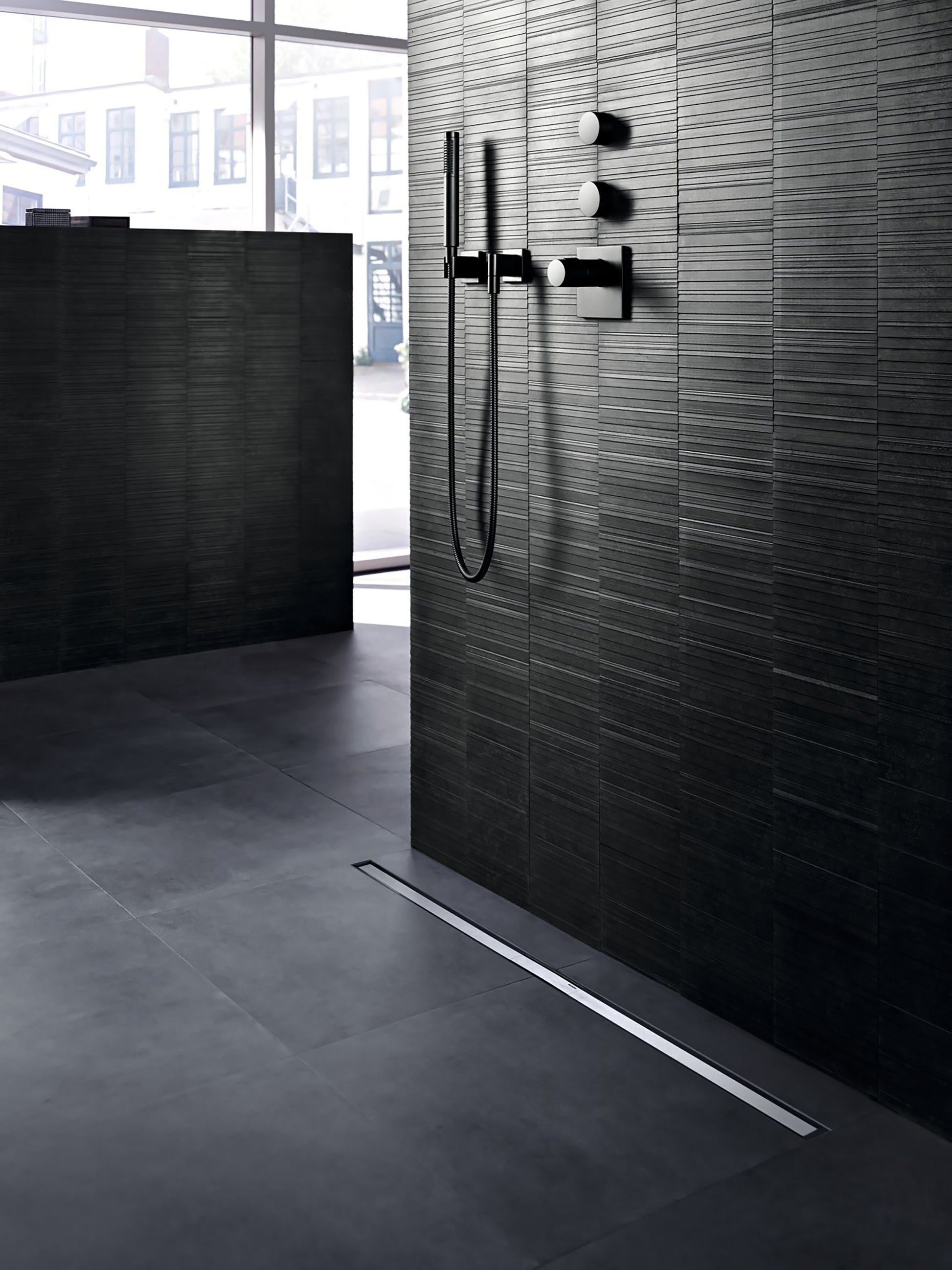 GRILLE POUR CANIVEAU DE DOUCHE EN VERRE NOIR 100 CM, Debrico, magasin de matériaux de construction sur Bruxelles