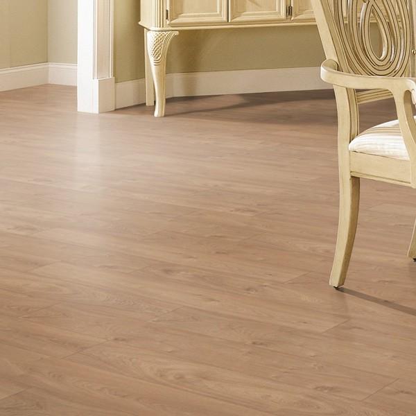 PARQUET LAMINAT LIVERPOOL OAK 8 MM 2,22 M²/PQ