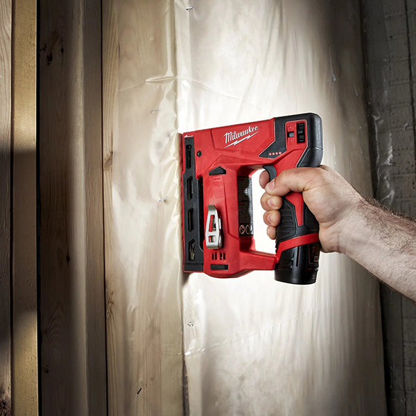 AGRAFEUSE M12 BST-202X,  Debrico, magasin de matériaux de construction sur Bruxelles et Laeken