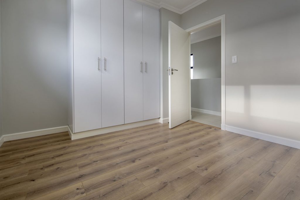 AGT NATURA LINE ILGAZ OAK 8MM (1,83M²/PQ),  parquet, Debrico magasin de matériaux de construction sur Bruxelles