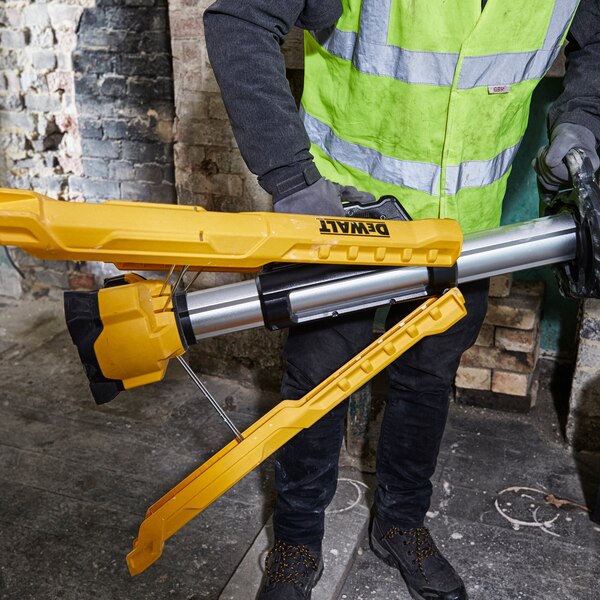 projecteur de chantier avec trépied, Dewalt, Debrico, matériaux de construction, Bruxelles