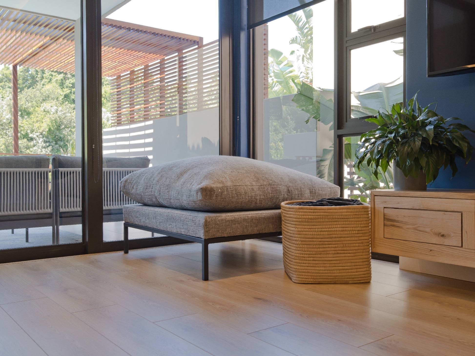 AGT NATURA LINE TREND OAK 8MM (1.83M²/PQ), parquet, Debrico magasin de matériaux de construction sur Bruxelles